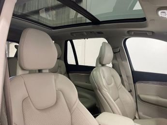 VOLVO XC90 2.0h T8 Twin Engine Recharge 11.6kWh Inscription Pro SUV 5dr Pet