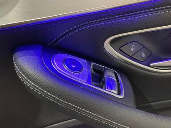 MERCEDES-BENZ C-CLASS 2.0 C220d AMG Line (Premium) Coupe 2dr Diesel G-Tronic+ 4MATIC E