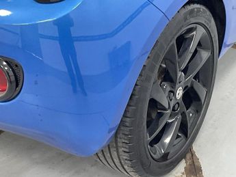 VAUXHALL ADAM 1.2i Griffin Hatchback 3dr Petrol Manual Euro 6 (70 ps) - AA INS