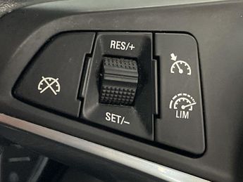 VAUXHALL ADAM 1.2i Griffin Hatchback 3dr Petrol Manual Euro 6 (70 ps) - AA INS