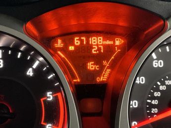 NISSAN JUKE 1.5 dCi N-Connecta SUV 5dr Diesel Manual Euro 6 (s/s) (110 ps) -