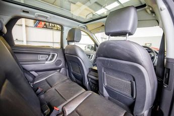 LAND ROVER DISCOVERY SPORT 2.0 TD4 HSE Black SUV 5dr Diesel Auto 4WD Euro 6 (s/s) (180 ps)