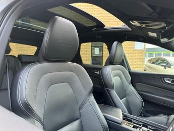 VOLVO XC60 2.0h T8 Twin Engine 11.6kWh R-Design Pro SUV 5dr Petrol Plug-in 