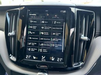 VOLVO XC60 2.0h T8 Twin Engine 11.6kWh R-Design Pro SUV 5dr Petrol Plug-in 