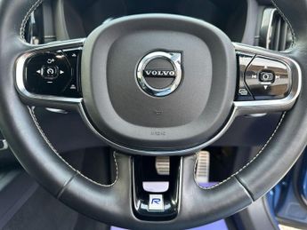 VOLVO XC60 2.0h T8 Twin Engine 11.6kWh R-Design Pro SUV 5dr Petrol Plug-in 