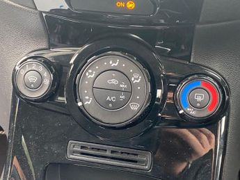 FORD FIESTA 1.25 Zetec Hatchback 5dr Petrol Manual Euro 6 (82 ps)