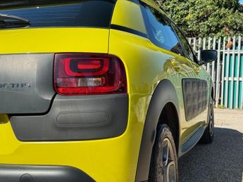 CITROEN C4 CACTUS 1.2 PureTech Feel Hatchback 5dr Petrol ETG5 Euro 6 (s/s) (82 ps)