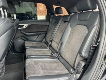 AUDI Q7 3.0 TDI V6 S line SUV 5dr Diesel Tiptronic quattro Euro 6 (s/s) 