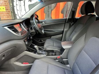 HYUNDAI TUCSON 1.7 CRDi Blue Drive SE Nav SUV 5dr Diesel DCT Euro 6 (s/s) (141 