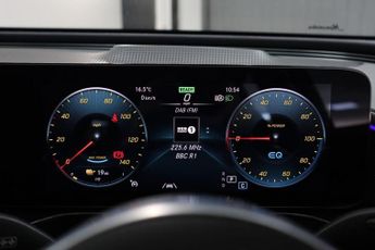 MERCEDES-BENZ EQC EQC 400 80kWh AMG Line (Premium Plus) SUV 5dr Electric Auto 4MAT
