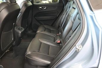 VOLVO XC60 2.0 D5 PowerPulse Inscription Pro SUV 5dr Diesel Auto AWD Euro 6