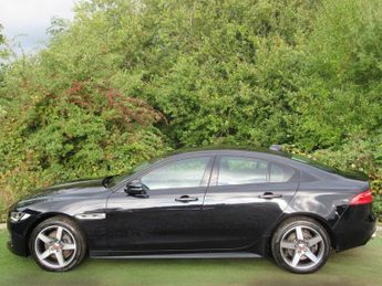 JAGUAR XE 2.0d R-Sport Saloon 4dr Diesel Auto AWD Euro 6 (s/s) (180 ps)