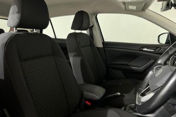 VOLKSWAGEN T-CROSS 1.0 TSI SE SUV 5dr Petrol DSG Euro 6 (s/s) (110 ps) Adaptive Cru