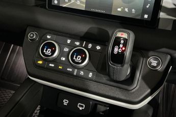 LAND ROVER DEFENDER 3.0 D250 APACHE MHEV Hard Top SUV 3dr Diesel Auto 4WD SWB Euro 6