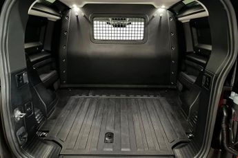 LAND ROVER DEFENDER 3.0 D250 APACHE MHEV Hard Top SUV 3dr Diesel Auto 4WD SWB Euro 6