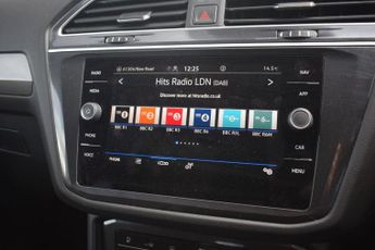 VOLKSWAGEN TIGUAN ALLSPACE 1.5 TSI Life SUV 5dr Petrol DSG Euro 6 (s/s) (150 ps)