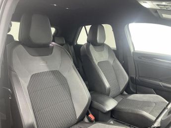 VOLKSWAGEN T-ROC 2.0 TSI R SUV 5dr Petrol DSG 4Motion Euro 6 (s/s) (300 ps)