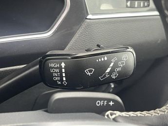 VOLKSWAGEN TIGUAN ALLSPACE 2.0 TSI R-Line SUV 5dr Petrol DSG 4Motion Euro 6 (s/s) (180 ps)