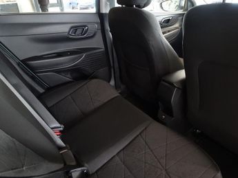 HYUNDAI BAYON 1.0 T-GDi MHEV Premium SUV 5dr Petrol Hybrid DCT Euro 6 (s/s) (1