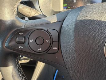 VAUXHALL Corsa Electric 50kWh SE Nav Hatchback 5dr Electric Auto (7.4Kw Charger) (136 ps