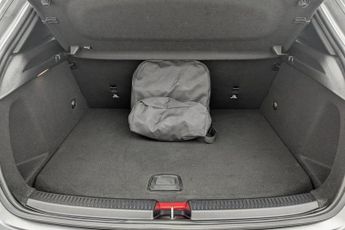 MERCEDES-BENZ A-CLASS 1.3 A250e 15.6kWh AMG Line Hatchback 5dr Petrol Plug-in Hybrid 8