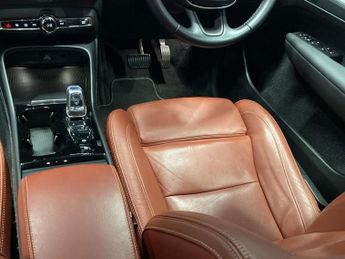 VOLVO XC40 2.0 T4 Inscription Pro SUV 5dr Petrol Auto Euro 6 (s/s) (190 ps)