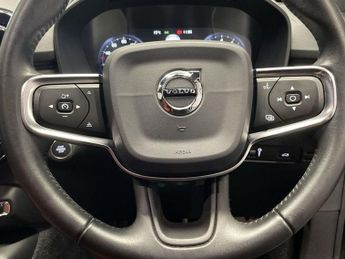 VOLVO XC40 2.0 T4 Inscription Pro SUV 5dr Petrol Auto Euro 6 (s/s) (190 ps)