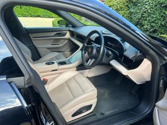 PORSCHE TAYCAN Performance 79.2kWh Sport Turismo 5dr Electric Auto RWD (11kW Ch