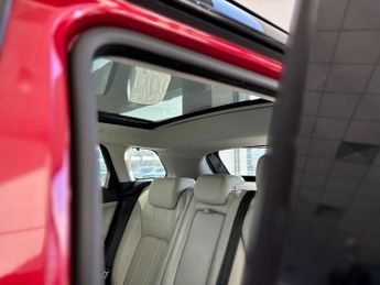 LAND ROVER RANGE ROVER EVOQUE 2.0 TD4 SE Tech SUV 5dr Diesel Auto 4WD Euro 6 (s/s) (180 ps)