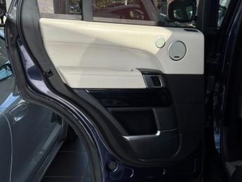 LAND ROVER RANGE ROVER 4.4 SD V8 Autobiography SUV 5dr Diesel Auto 4WD Euro 6 (s/s) (33