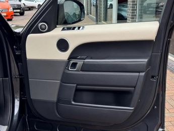 LAND ROVER RANGE ROVER SPORT 3.0 SD V6 Autobiography Dynamic SUV 5dr Diesel Auto 4WD Euro 6 (