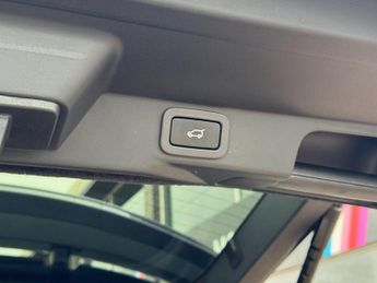 LAND ROVER RANGE ROVER SPORT 3.0 SD V6 Autobiography Dynamic SUV 5dr Diesel Auto 4WD Euro 6 (