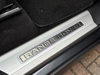 LAND ROVER RANGE ROVER SPORT 3.0 SD V6 Autobiography Dynamic SUV 5dr Diesel Auto 4WD Euro 6 (