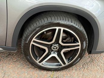 MERCEDES-BENZ GLA 2.1 GLA220d AMG Line (Premium Plus) SUV 5dr Diesel 7G-DCT 4MATIC