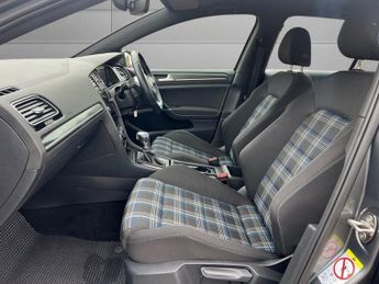 VOLKSWAGEN GOLF 1.4 TSI 8.7kWh GTE Hatchback 5dr Petrol Plug-in Hybrid DSG Euro 