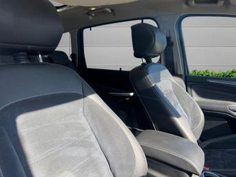FORD S-MAX 2.2 TDCi Titanium MPV 5dr Diesel Auto Euro 5 (200 ps)