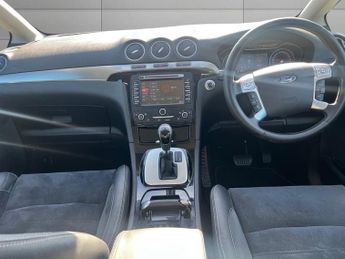 FORD S-MAX 2.2 TDCi Titanium MPV 5dr Diesel Auto Euro 5 (200 ps)