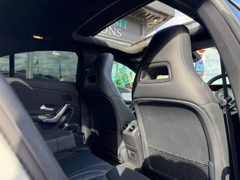 MERCEDES-BENZ CLA 2.0 CLA220d AMG Line (Premium Plus 2) Coupe 4dr Diesel 8G-DCT Eu