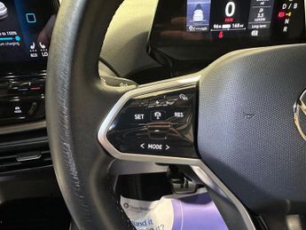 VOLKSWAGEN ID.4 Pure 52kWh Life SUV 5dr Electric Auto (148 ps)