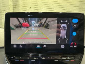 VOLKSWAGEN ID.4 Pure 52kWh Life SUV 5dr Electric Auto (148 ps)