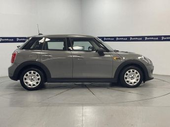 MINI HATCH 1.2 One Hatchback 5dr Petrol Auto Euro 6 (s/s) (102 ps) - AA INS