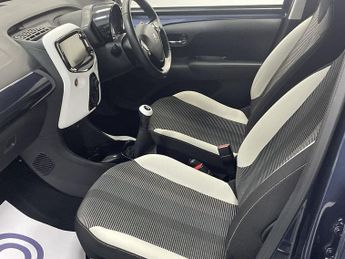 PEUGEOT 108 1.2 PureTech Collection Hatchback 5dr Petrol Manual Euro 6 (82 p