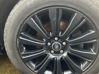 LAND ROVER DISCOVERY SPORT 2.0 TD4 HSE BLACK 5d 180 BHP