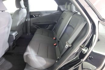 MG Mg4 64kWh SE Long Range Auto 5dr