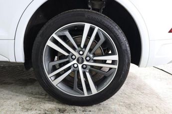 AUDI Q5 2.0 TDI 40 S line S Tronic quattro Euro 6 (s/s) 5dr