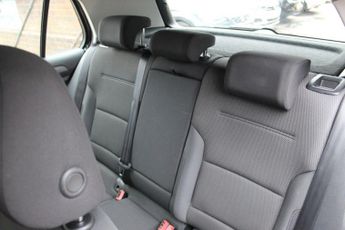 VOLKSWAGEN E-GOLF 35.8kWh e-Golf Hatchback 5dr Electric Auto (136 ps)