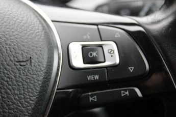 VOLKSWAGEN E-GOLF 35.8kWh e-Golf Hatchback 5dr Electric Auto (136 ps)