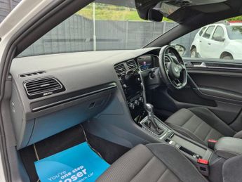 VOLKSWAGEN GOLF 2.0 TSI R Hatchback 5dr Petrol DSG 4Motion Euro 6 (s/s) (300 ps)