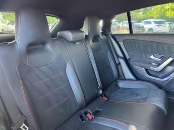 MERCEDES-BENZ CLA 1.3 CLA 200 AMG Line Executive A 5dr