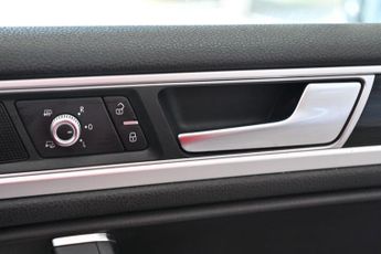 VOLKSWAGEN TOUAREG 3.0 TDI V6 R-Line Plus SUV 5dr Diesel Tiptronic 4WD Euro 6 (s/s)